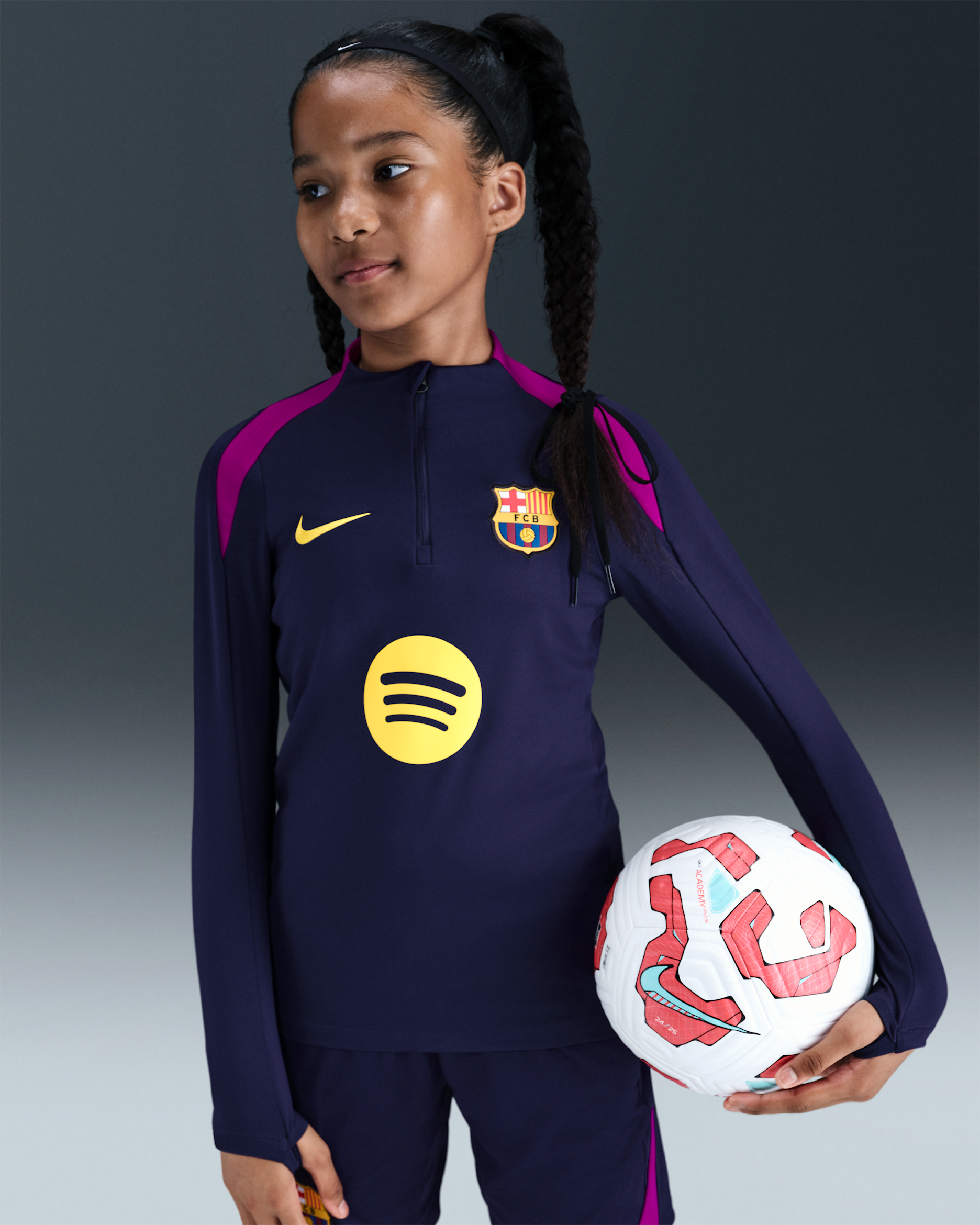 FC Barcelona Strike Big Kids' Nike Dri-FIT Soccer Drill Top. Nike.com